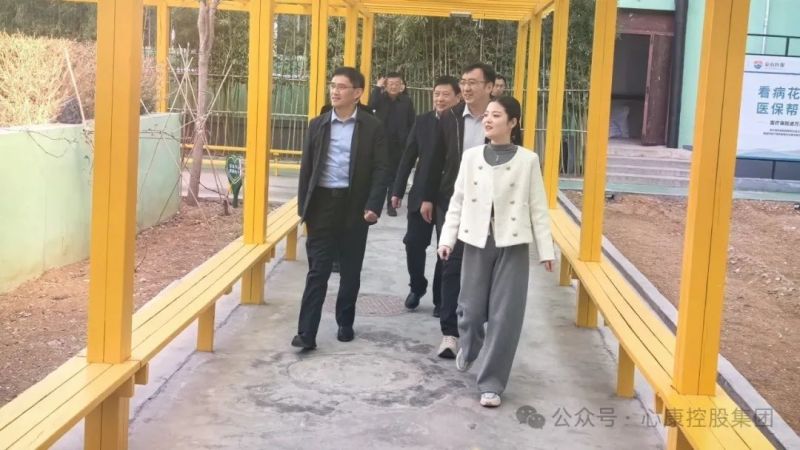 新泰市汶南鎮(zhèn)黨委書記陳濤來心康控股集團參觀指導工作